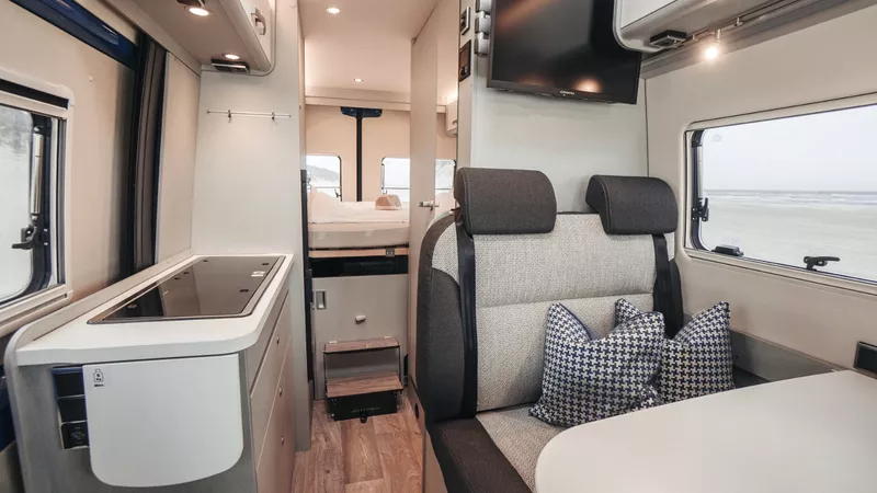 hymer_free_s_blue_evolution_dsc09871