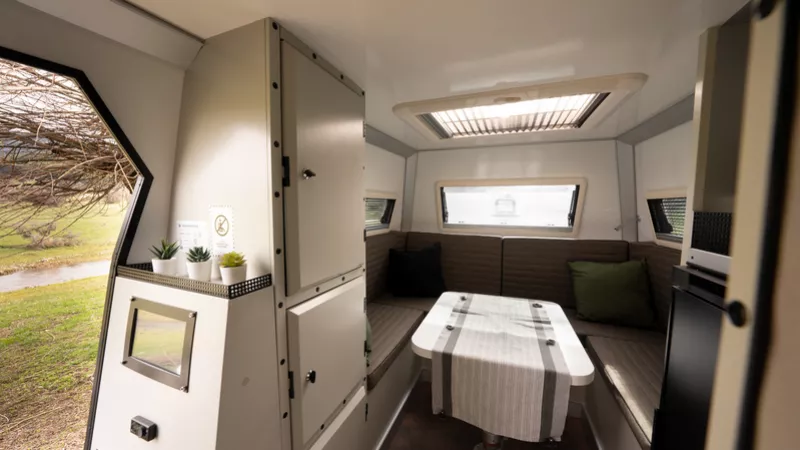 camppass-cr-550-karavan-jh9ngajqfe-1